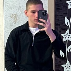 Фотография мужчины Виталик, 19 лет из г. Воронеж