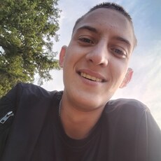 Фотография мужчины Михаил, 18 лет из г. Кемерово