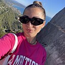 Victoria, 33 года