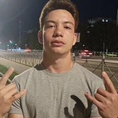 Фотография мужчины Илья, 19 лет из г. Казань