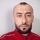 Комрон, 42 года