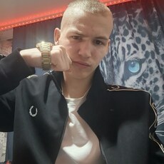 Фотография мужчины Владимир, 18 лет из г. Барнаул