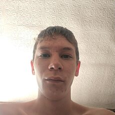 Фотография мужчины Михаил, 18 лет из г. Омск