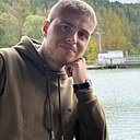 Илья, 22 года