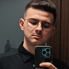Фотография мужчины Alex, 19 лет из г. Bacău