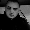 Мелек, 23 года