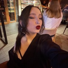 Фотография девушки Алёна, 19 лет из г. Саратов