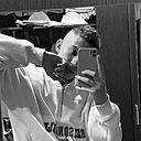 Роман, 20 лет