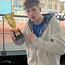 Денис, 23 года