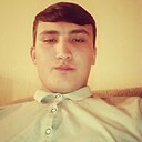 Абубакр, 20 лет