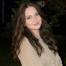 Фотография девушки Аделина, 19 лет из г. Екатеринбург