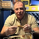 Макс, 44 года