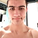 Максим, 22 года