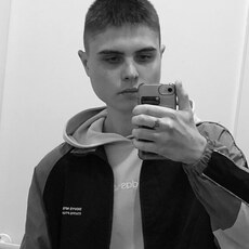 Фотография мужчины Влад, 20 лет из г. Нижний Тагил