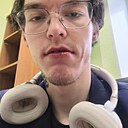 Юрий, 22 года