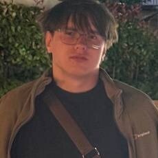 Фотография мужчины Эмокид Димон, 19 лет из г. Минск