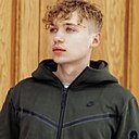 Илья, 24 года