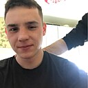 Артём, 22 года