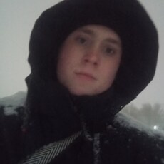 Фотография мужчины Виктор, 19 лет из г. Новотроицк