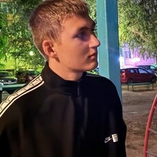 Фотография мужчины Влад, 18 лет из г. Санкт-Петербург