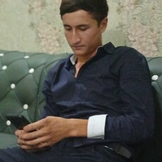 Фотография мужчины Алижонов Валижон, 23 года из г. Омск