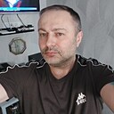 Лев, 43 года