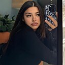 Нэркэс, 25 лет