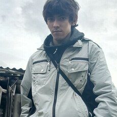 Фотография мужчины Рифат, 19 лет из г. Омск