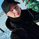 Август, 32 года