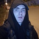 Толик, 23 года