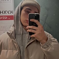 Фотография мужчины Алексей, 19 лет из г. Санкт-Петербург