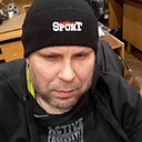 Пользователь, 42 года