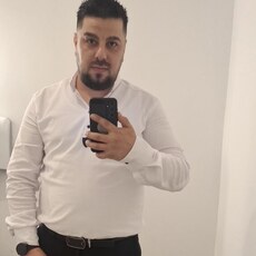 Фотография мужчины Madalin, 35 лет из г. București