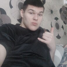 Фотография мужчины Михаил, 18 лет из г. Новосибирск