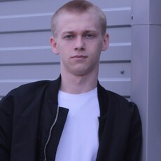 Фотография мужчины Илья, 21 год из г. Омск