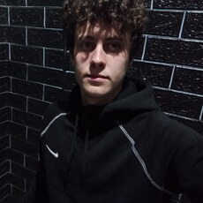 Фотография мужчины Илья, 22 года из г. Каменск-Шахтинский