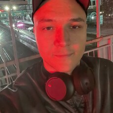 Фотография мужчины Валерий, 27 лет из г. Ангарск