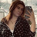 Мері, 22 года