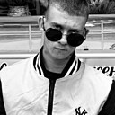 Роман, 20 лет