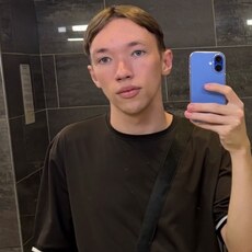 Фотография мужчины Денис, 19 лет из г. Омск