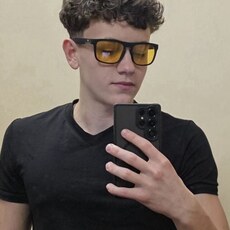 Фотография мужчины Михаил, 18 лет из г. Омск