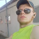 Макс, 24 года