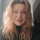 Бэткэт, 44 года