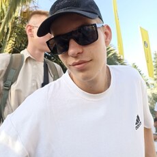 Фотография мужчины Илья, 21 год из г. Екатеринбург