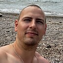 Uladzislau, 32 года