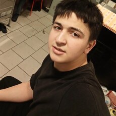 Фотография мужчины Парвиз, 18 лет из г. Москва