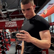 Фотография мужчины Глеб, 21 год из г. Новосибирск