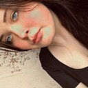 Каміла, 21 год