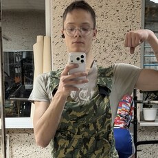 Фотография мужчины Арсений, 18 лет из г. Лучегорск