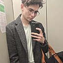 Денис, 22 года